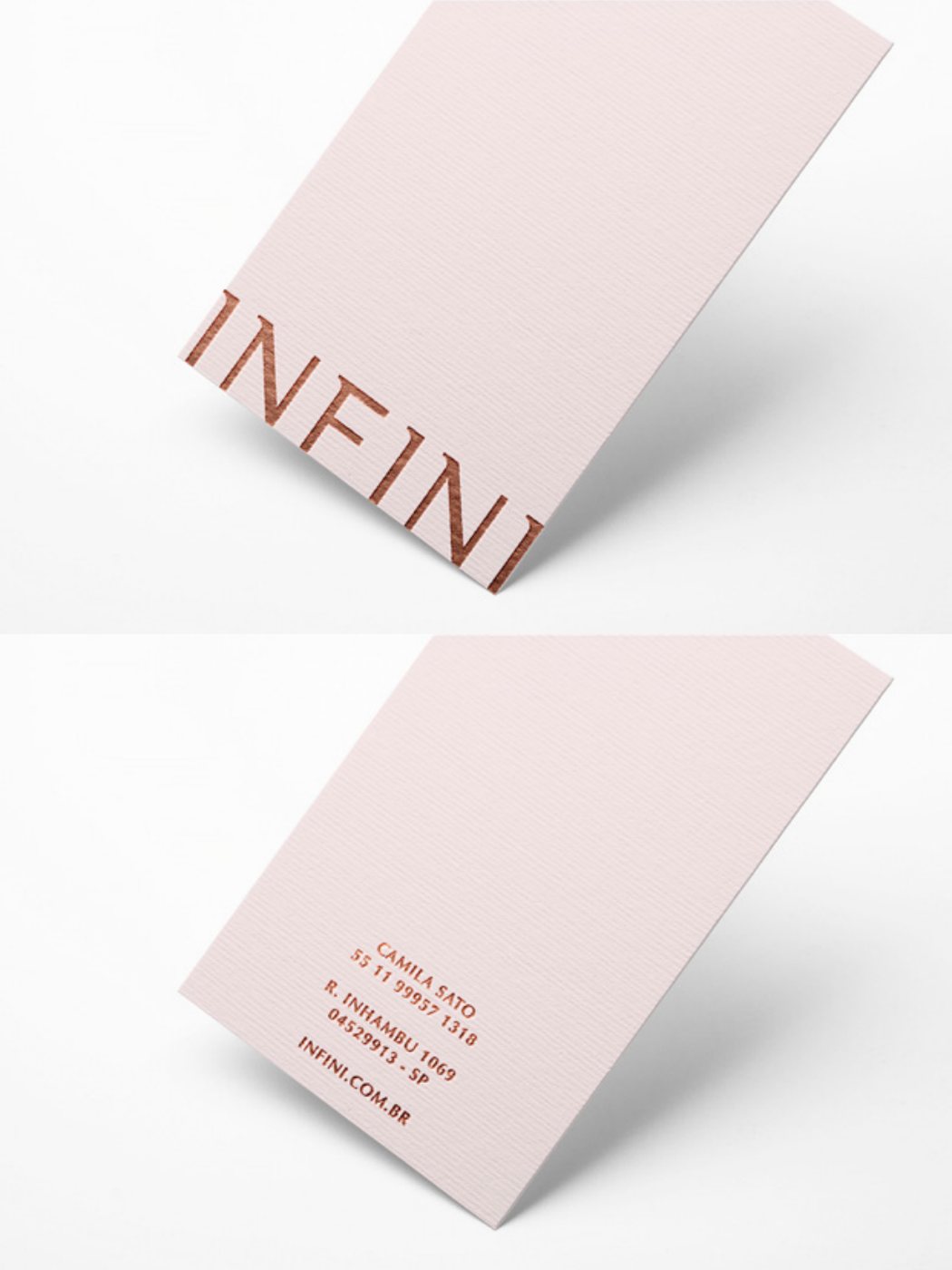 Cartão blush com o nome em cobre